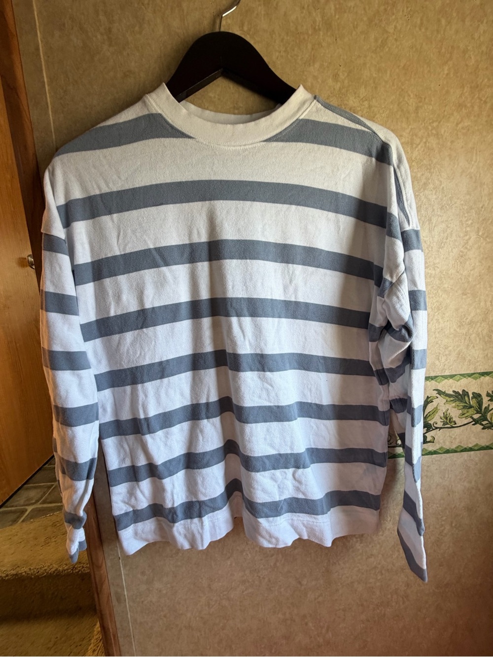AYR Striped Long-Sleeve Crewneck Shirt - White & Light Blueish Grey Size Small